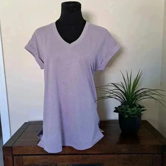 NWT Banana Republic V-neck Top Pale Purple Rolled Sleeve XS Cotton Blend Tee - Picture 1 of 13